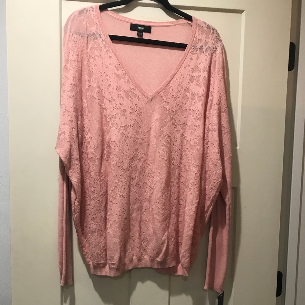 Light weight sweater